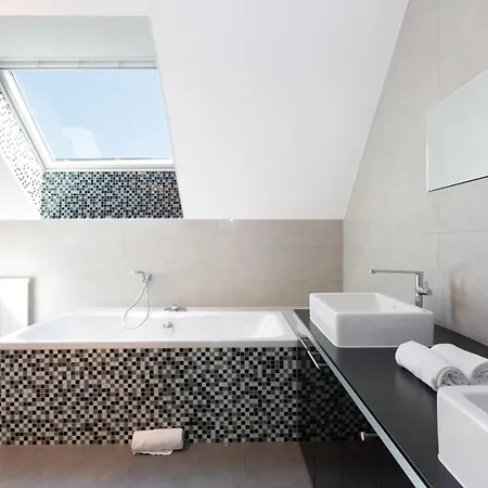 Holiday home 250m Spa Prive, Borne D'arcade, Babyfoot - Gite Des Freres-strasbourg *