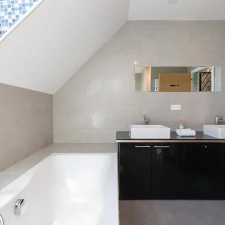 250m Spa Prive, Borne D'arcade, Babyfoot - Gite Des Freres-strasbourg Holiday home Hurtigheim