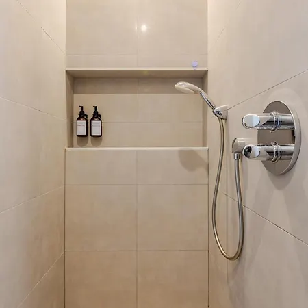 250m Privé, Borne D'arcade, Babyfoot - Des Frères-strasbourg Hébergement de vacances *