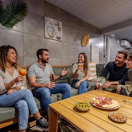 250m Privé, Borne D'arcade, Babyfoot - Des Frères-strasbourg Hébergement de vacances Hurtigheim