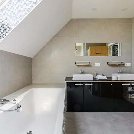 Sauna & Jacuzzi I Prives I Jeux I 12 Min Strasbourg * Hurtigheim